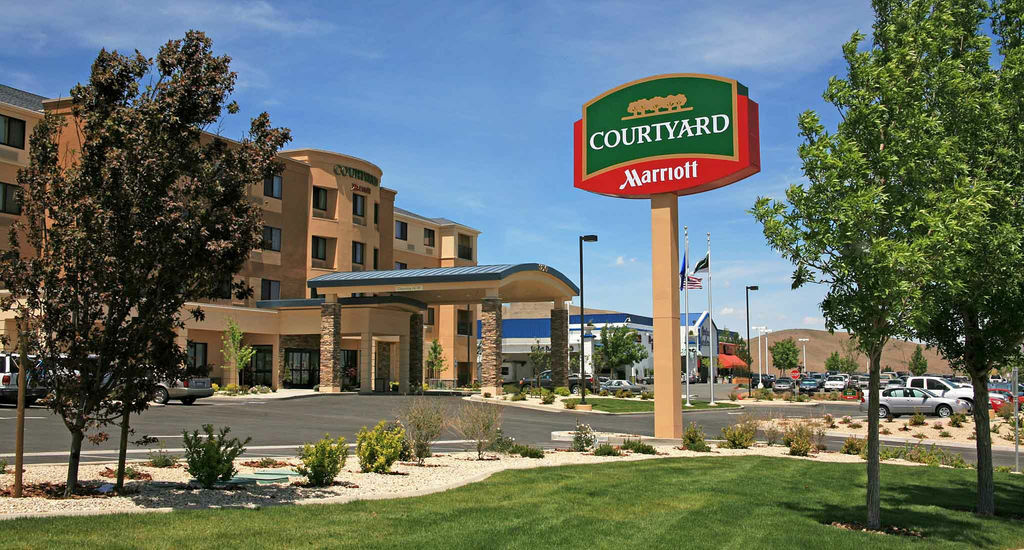 Courtyard Carson City Hotel Exterior photo